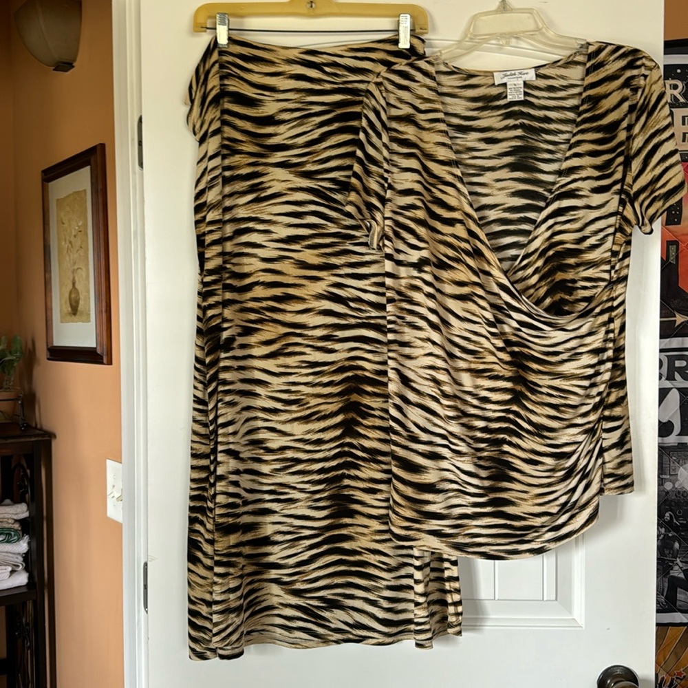 Judith Hart Collection - 2 piece skirt and blouse